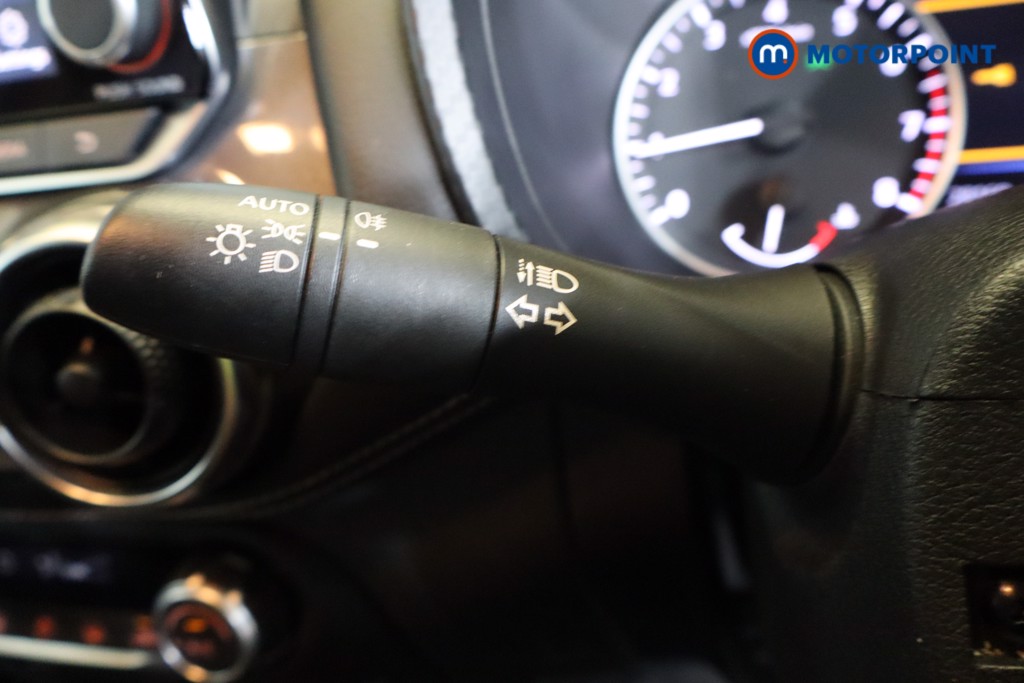 Nissan Juke N-Connecta Automatic Petrol SUV - Stock Number (1564985) - 15th supplementary image