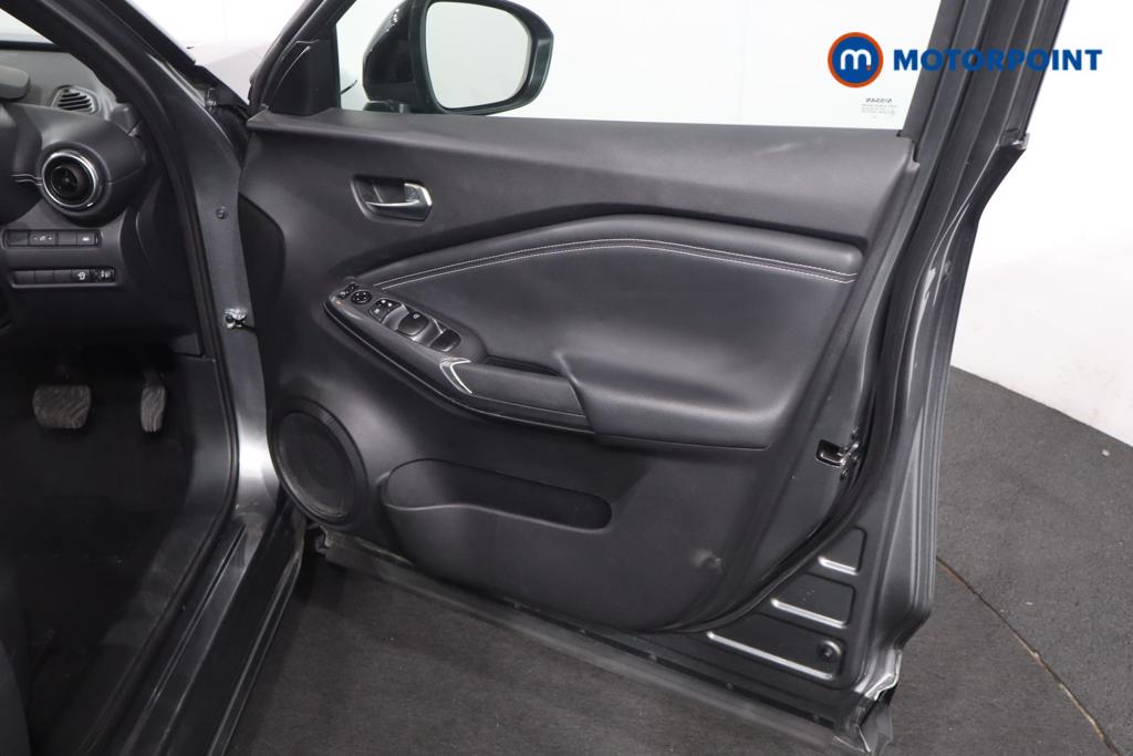 Nissan Juke N-Connecta Automatic Petrol SUV - Stock Number (1565007) - 8th supplementary image