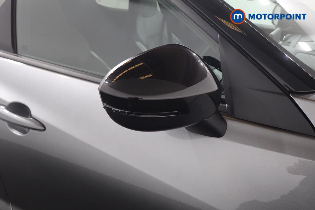 Nissan Juke N-Connecta Automatic Petrol SUV - Stock Number (1565007) - 17th supplementary image