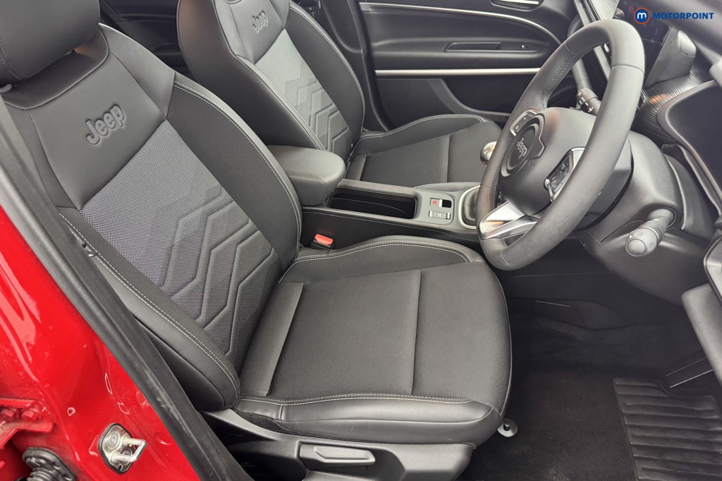 Jeep Avenger Altitude Manual Petrol SUV - Stock Number (1565140) - 5th supplementary image