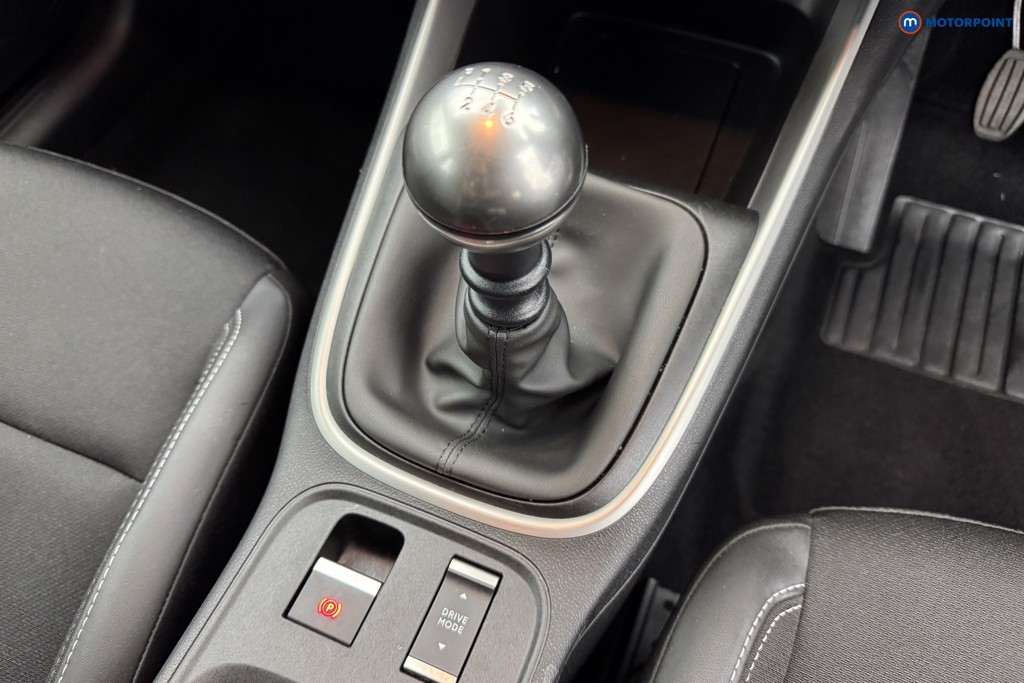 Jeep Avenger Altitude Manual Petrol SUV - Stock Number (1565140) - 15th supplementary image