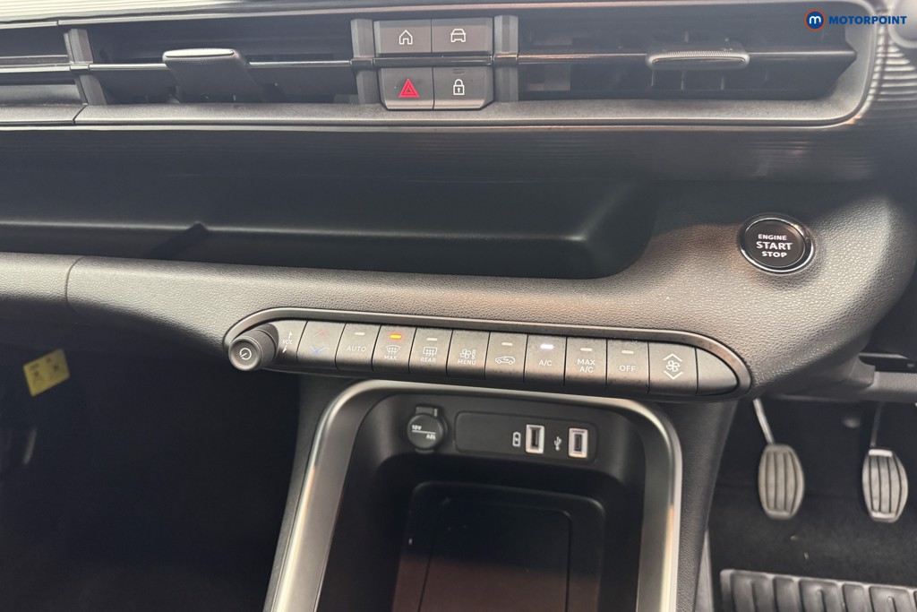 Jeep Avenger Altitude Manual Petrol SUV - Stock Number (1565140) - 17th supplementary image