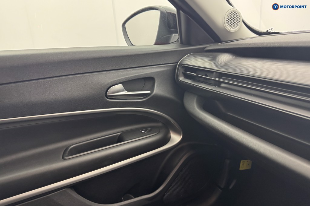 Jeep Avenger Altitude Manual Petrol SUV - Stock Number (1565140) - 18th supplementary image