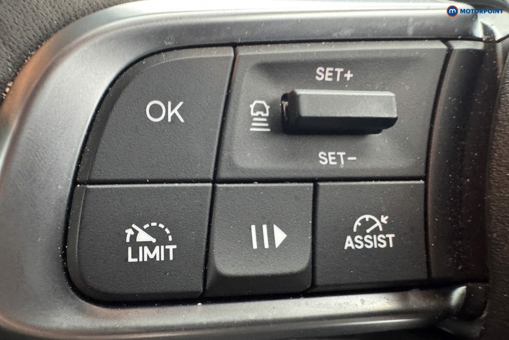 Jeep Avenger Altitude Manual Petrol SUV - Stock Number (1565140) - 19th supplementary image