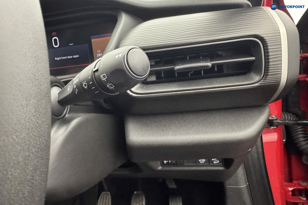 Jeep Avenger Altitude Manual Petrol SUV - Stock Number (1565140) - 21st supplementary image