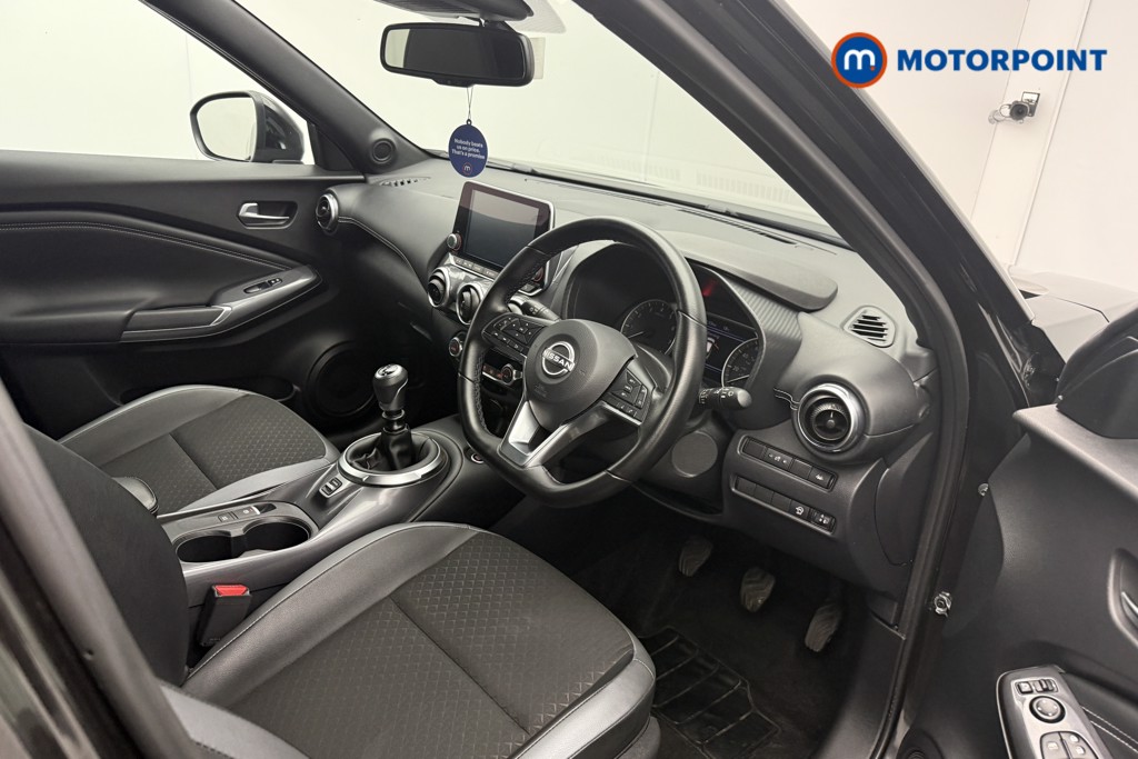 Nissan Juke N-Connecta Manual Petrol SUV - Stock Number (1566110) - 3rd supplementary image
