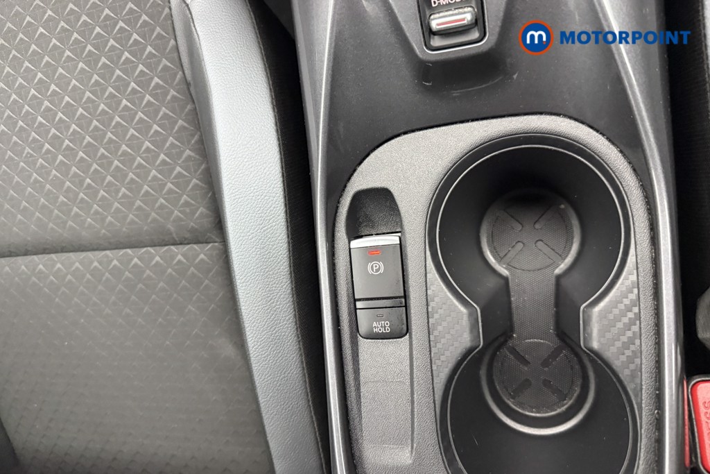Nissan Juke N-Connecta Manual Petrol SUV - Stock Number (1566110) - 12th supplementary image
