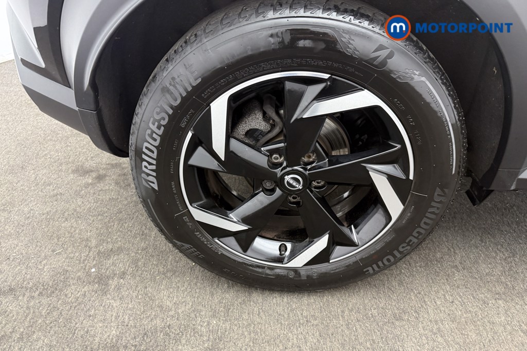 Nissan Juke N-Connecta Manual Petrol SUV - Stock Number (1566110) - 19th supplementary image