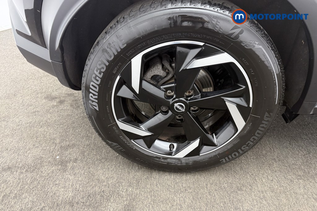Nissan Juke N-Connecta Manual Petrol SUV - Stock Number (1566110) - 20th supplementary image