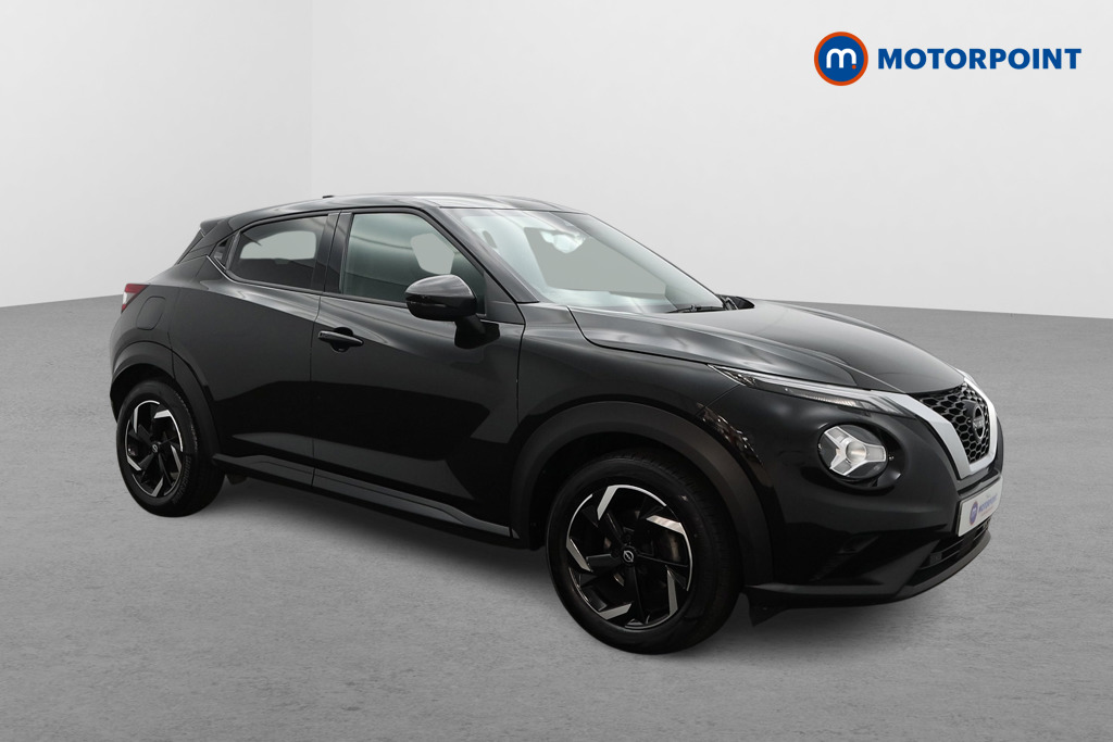 Nissan Juke N-Connecta Manual Petrol SUV - Stock Number (1566110) - Drivers side front corner