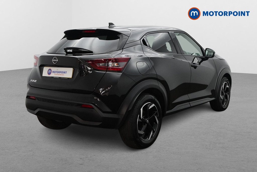 Nissan Juke N-Connecta Manual Petrol SUV - Stock Number (1566110) - Drivers side rear corner