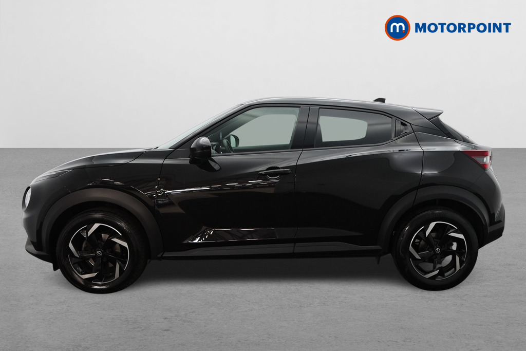 Nissan Juke N-Connecta Manual Petrol SUV - Stock Number (1566110) - Passenger side