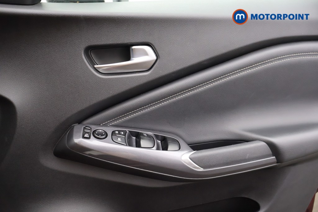 Nissan Juke N-Connecta Manual Petrol SUV - Stock Number (1566134) - 5th supplementary image