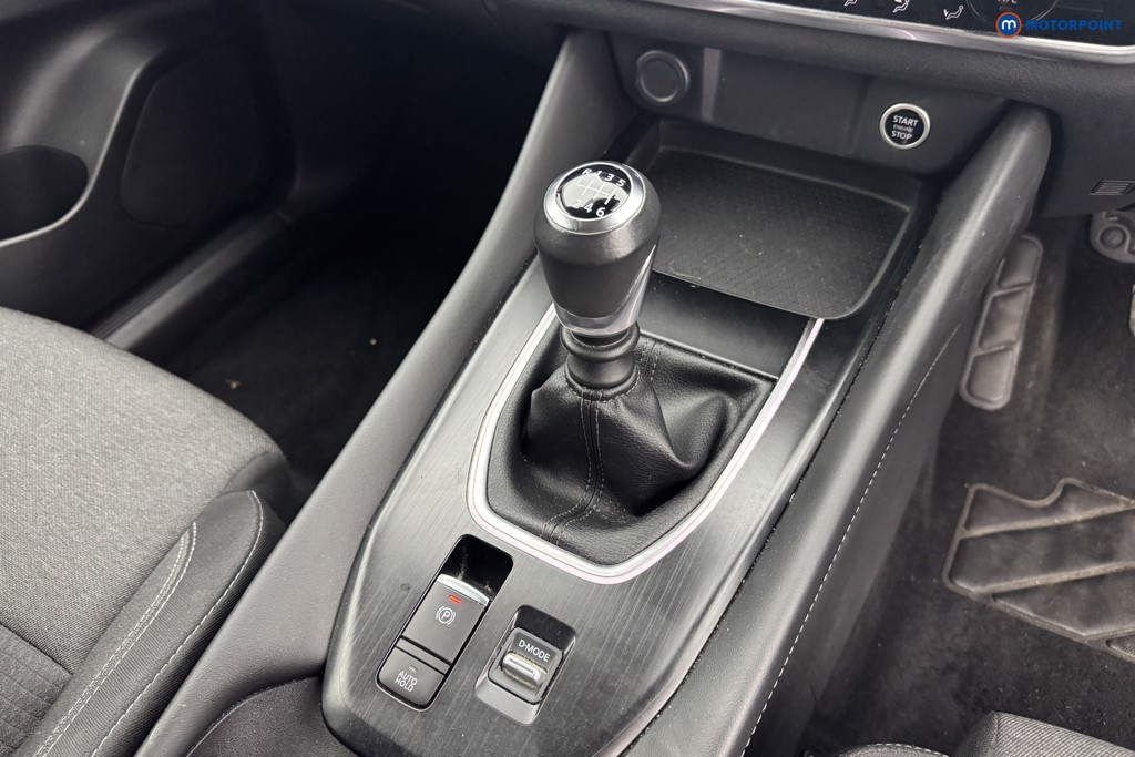 Nissan Qashqai N-Connecta Manual Petrol SUV - Stock Number (1566410) - 12th supplementary image