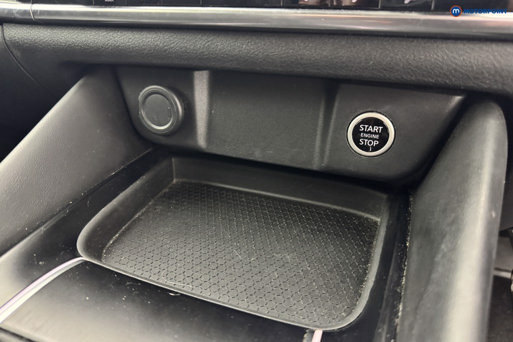 Nissan Qashqai N-Connecta Manual Petrol SUV - Stock Number (1566410) - 13th supplementary image