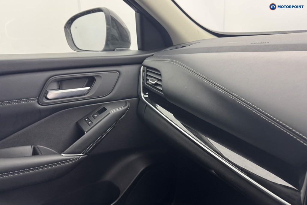 Nissan Qashqai N-Connecta Manual Petrol SUV - Stock Number (1566410) - 15th supplementary image