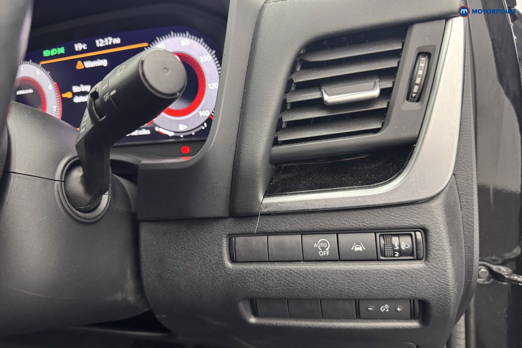 Nissan Qashqai N-Connecta Manual Petrol SUV - Stock Number (1566410) - 18th supplementary image