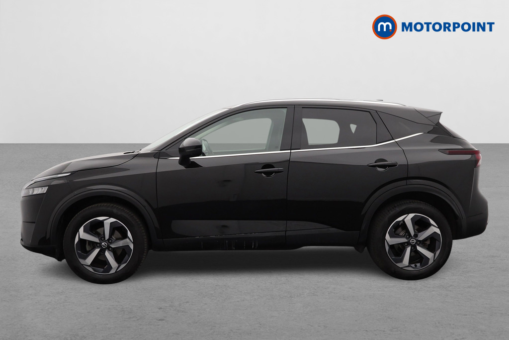 Nissan Qashqai N-Connecta Manual Petrol SUV - Stock Number (1566410) - Passenger side