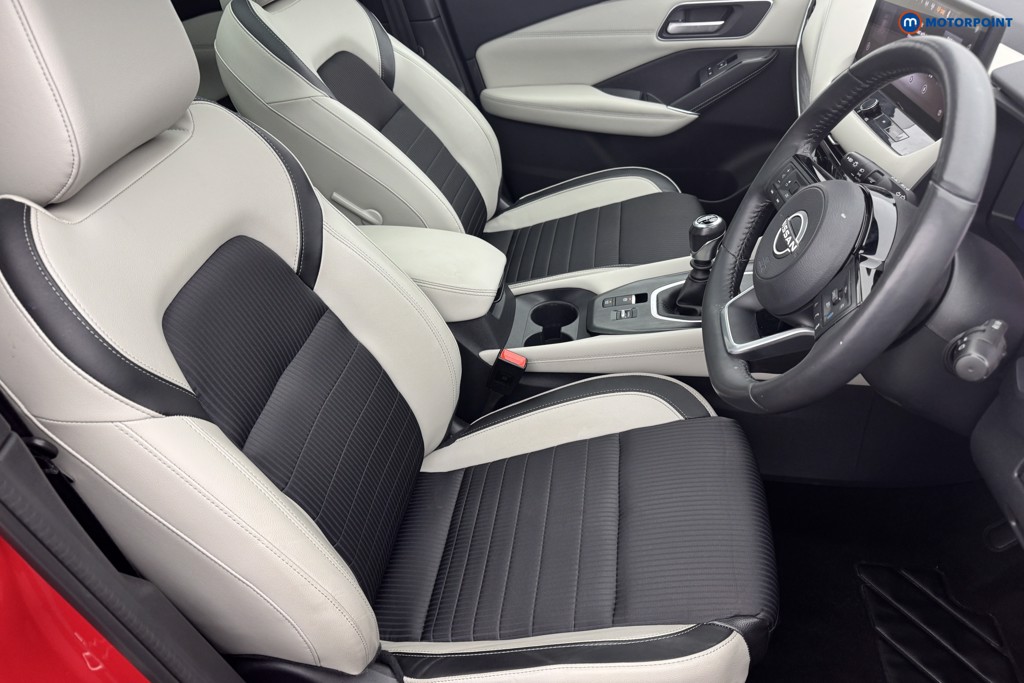 Nissan Qashqai Tekna Manual Petrol SUV - Stock Number (1567400) - 5th supplementary image