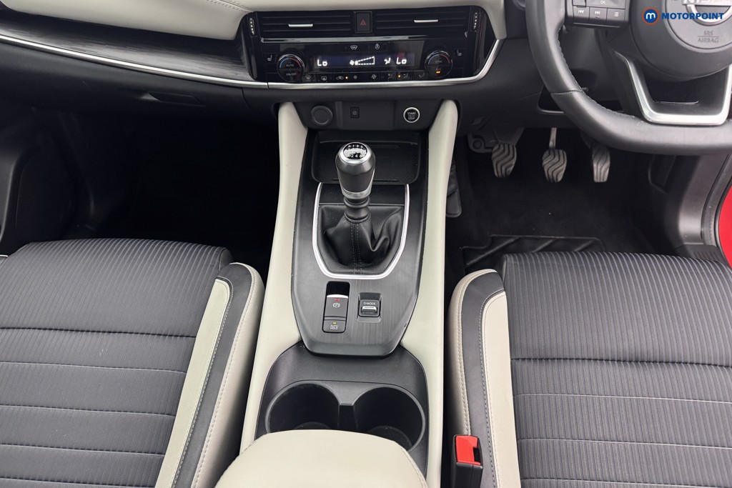 Nissan Qashqai Tekna Manual Petrol SUV - Stock Number (1567400) - 10th supplementary image