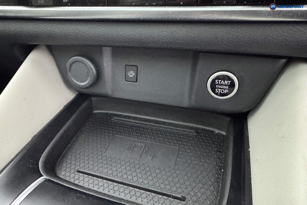 Nissan Qashqai Tekna Manual Petrol SUV - Stock Number (1567400) - 16th supplementary image