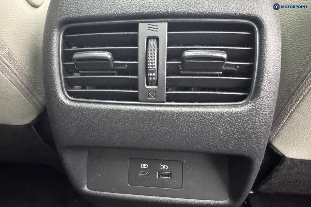 Nissan Qashqai Tekna Manual Petrol SUV - Stock Number (1567400) - 23rd supplementary image