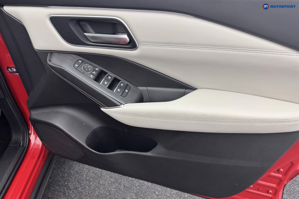 Nissan Qashqai Tekna Manual Petrol SUV - Stock Number (1567400) - 24th supplementary image