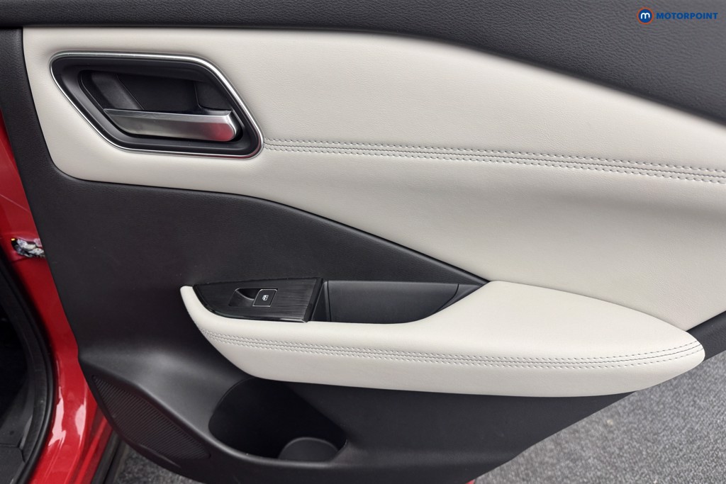 Nissan Qashqai Tekna Manual Petrol SUV - Stock Number (1567400) - 26th supplementary image