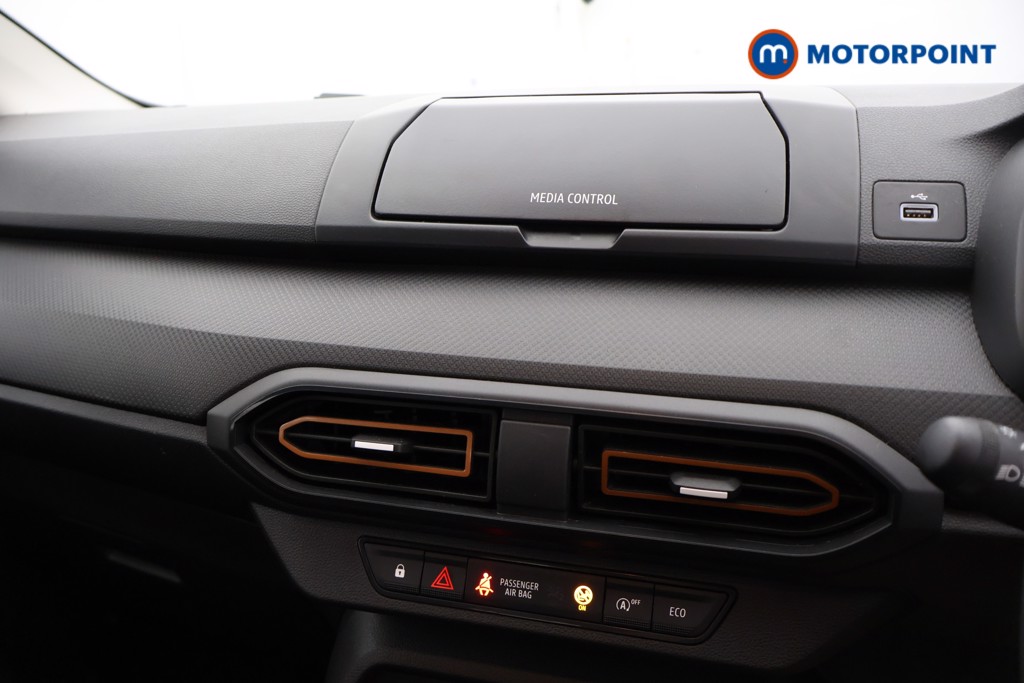 Dacia Sandero Stepway Essential Manual Petrol Hatchback - Stock Number (1567468) - 6th supplementary image