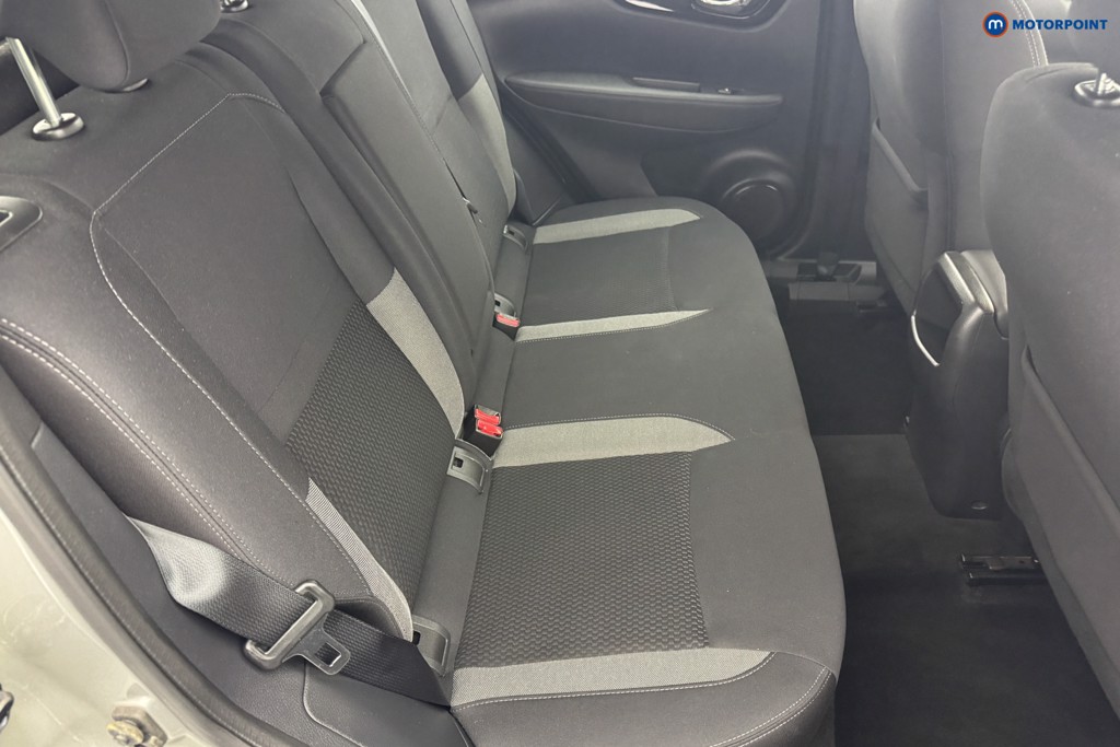 Nissan Qashqai Acenta Premium Automatic Petrol SUV - Stock Number (1567579) - 4th supplementary image