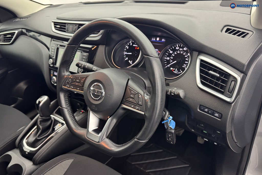 Nissan Qashqai Acenta Premium Automatic Petrol SUV - Stock Number (1567579) - 7th supplementary image