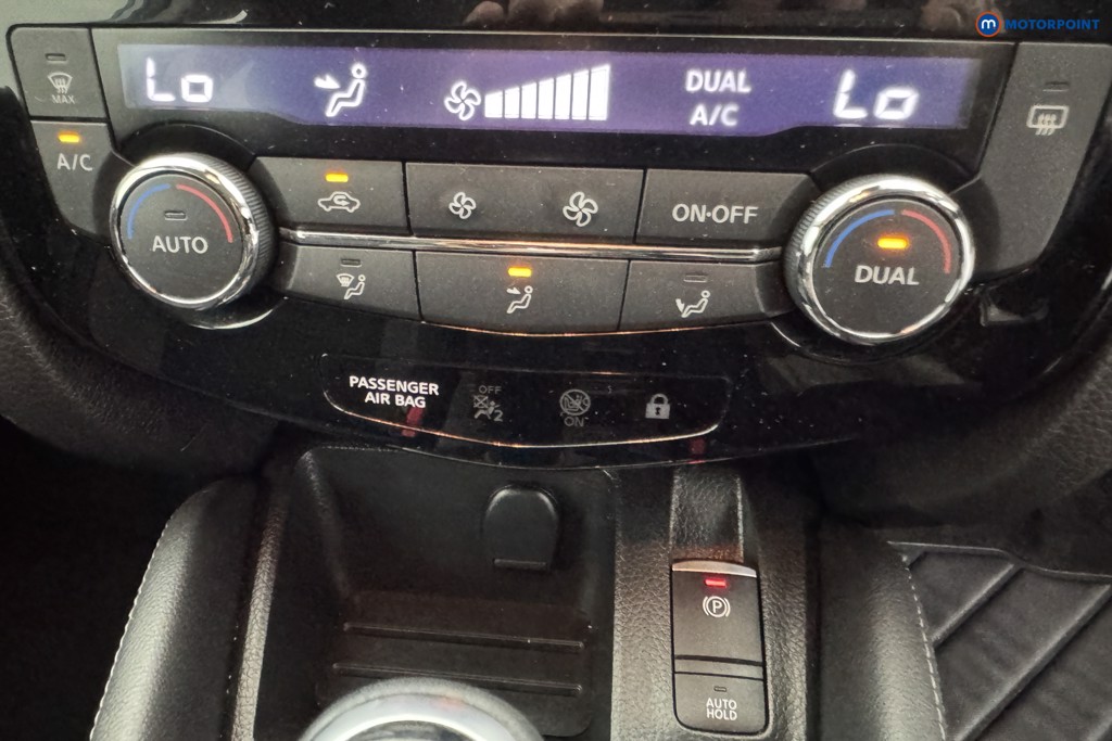 Nissan Qashqai Acenta Premium Automatic Petrol SUV - Stock Number (1567579) - 17th supplementary image