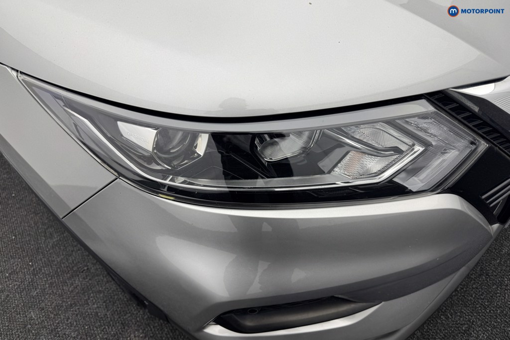 Nissan Qashqai Acenta Premium Automatic Petrol SUV - Stock Number (1567579) - 26th supplementary image