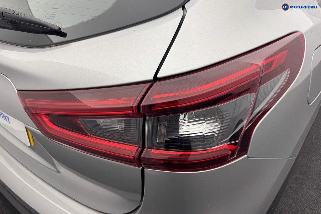 Nissan Qashqai Acenta Premium Automatic Petrol SUV - Stock Number (1567579) - 30th supplementary image