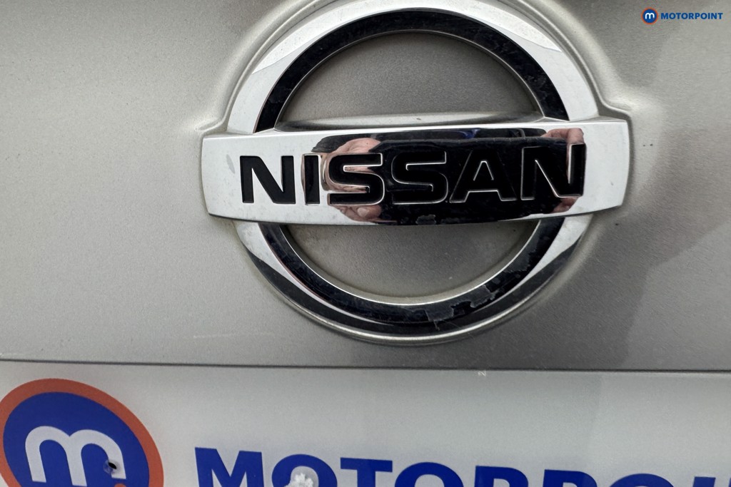 Nissan Qashqai Acenta Premium Automatic Petrol SUV - Stock Number (1567579) - 32nd supplementary image