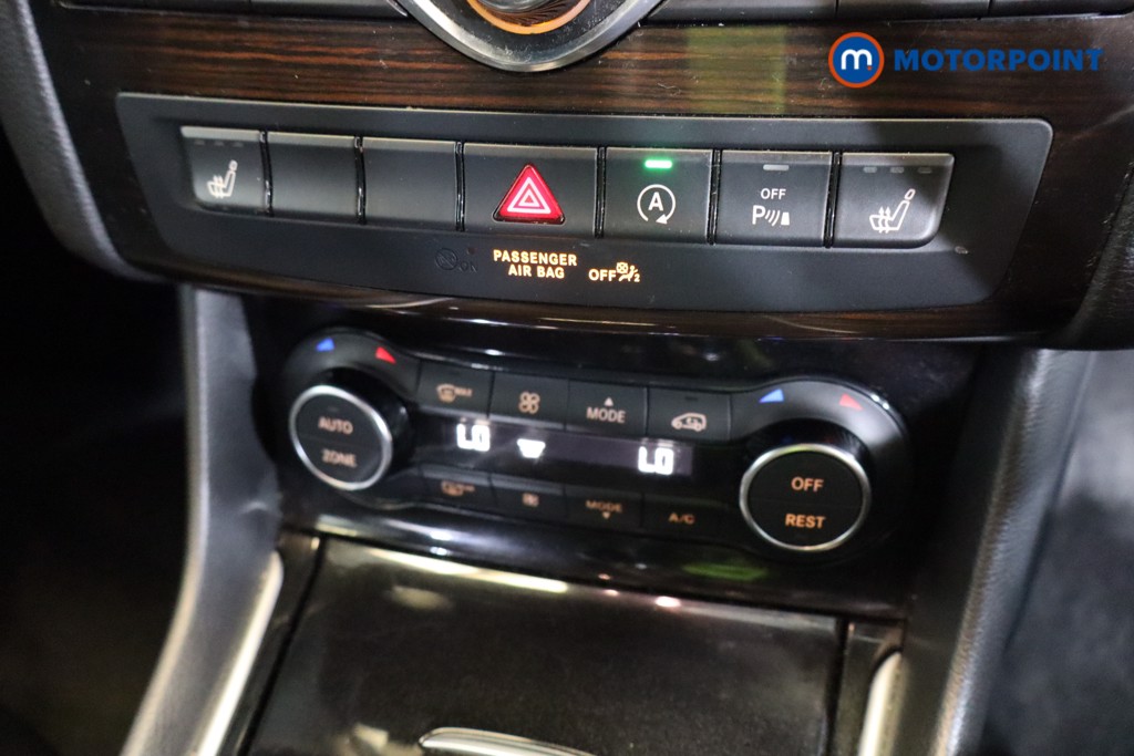 Infiniti Q30 Premium Tech Manual Diesel Hatchback - Stock Number (1569297) - 13th supplementary image