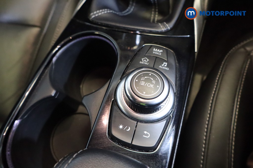 Infiniti Q30 Premium Tech Manual Diesel Hatchback - Stock Number (1569297) - 15th supplementary image