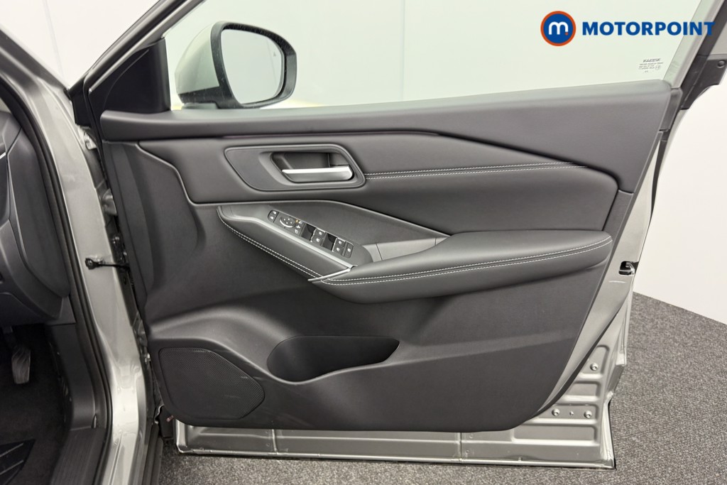 Nissan Qashqai N-Connecta Automatic Petrol SUV - Stock Number (1569466) - 16th supplementary image