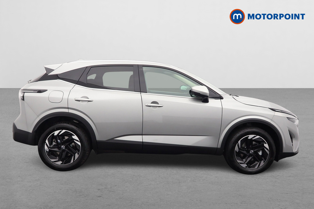 Nissan Qashqai N-Connecta Automatic Petrol SUV - Stock Number (1569466) - Drivers side