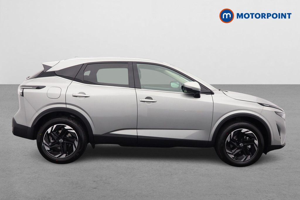 Nissan Qashqai N-Connecta Automatic Petrol SUV - Stock Number (1569468) - Drivers side