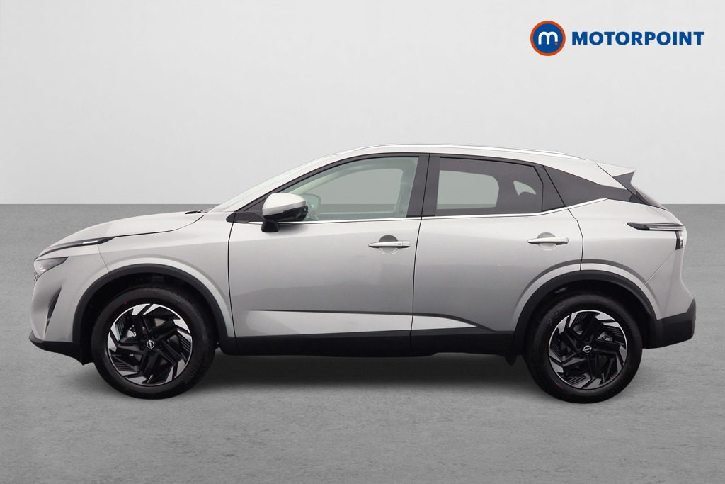 Nissan Qashqai N-Connecta Automatic Petrol SUV - Stock Number (1569468) - Passenger side