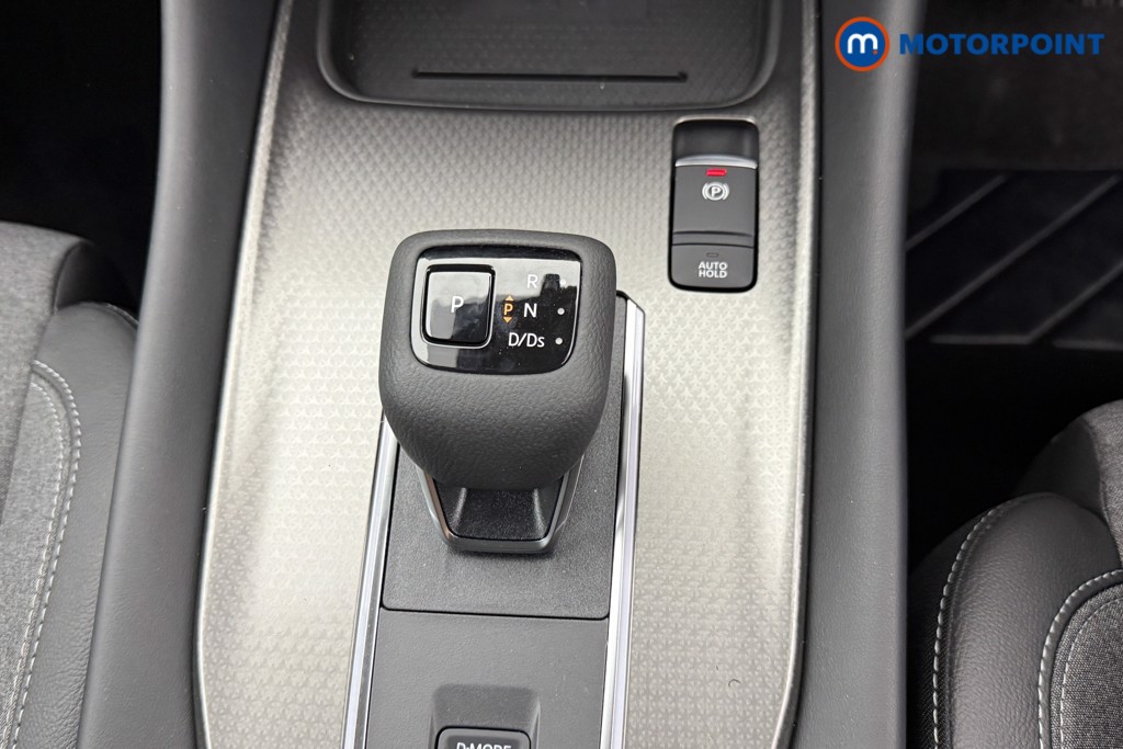 Nissan Qashqai N-Connecta Automatic Petrol SUV - Stock Number (1569469) - 11th supplementary image