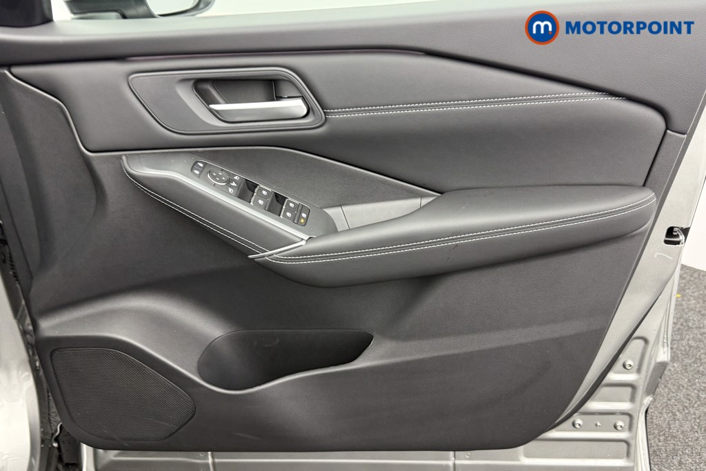 Nissan Qashqai N-Connecta Automatic Petrol SUV - Stock Number (1569469) - 16th supplementary image