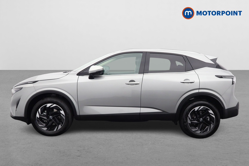 Nissan Qashqai N-Connecta Automatic Petrol SUV - Stock Number (1569469) - Passenger side