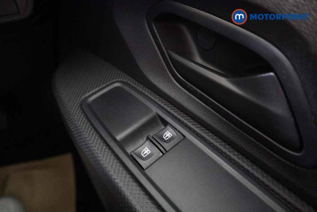 Dacia Sandero Essential Manual Petrol Hatchback - Stock Number (1569685) - 6th supplementary image
