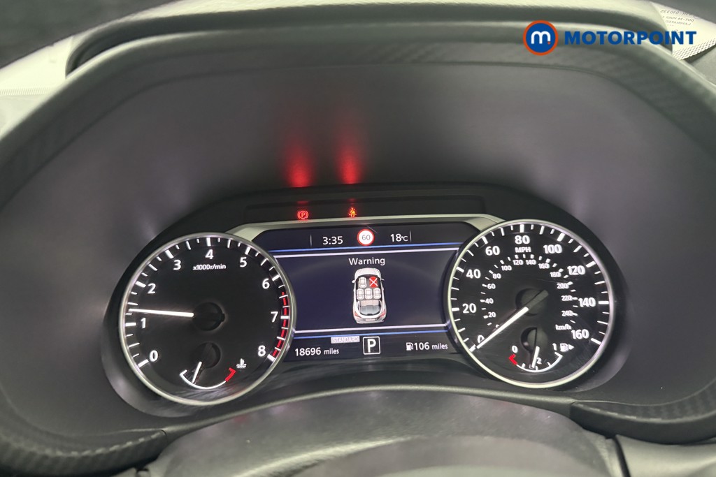 Nissan Juke N-Connecta Automatic Petrol SUV - Stock Number (1569828) - 4th supplementary image