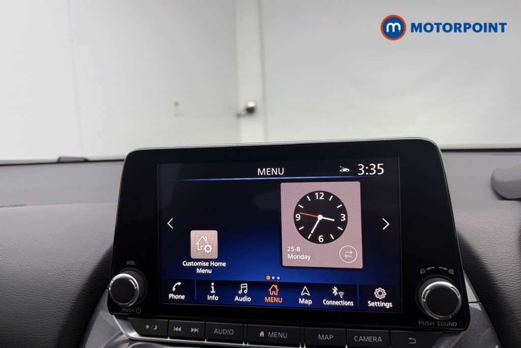Nissan Juke N-Connecta Automatic Petrol SUV - Stock Number (1569828) - 5th supplementary image
