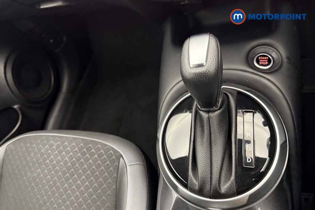 Nissan Juke N-Connecta Automatic Petrol SUV - Stock Number (1569828) - 11th supplementary image