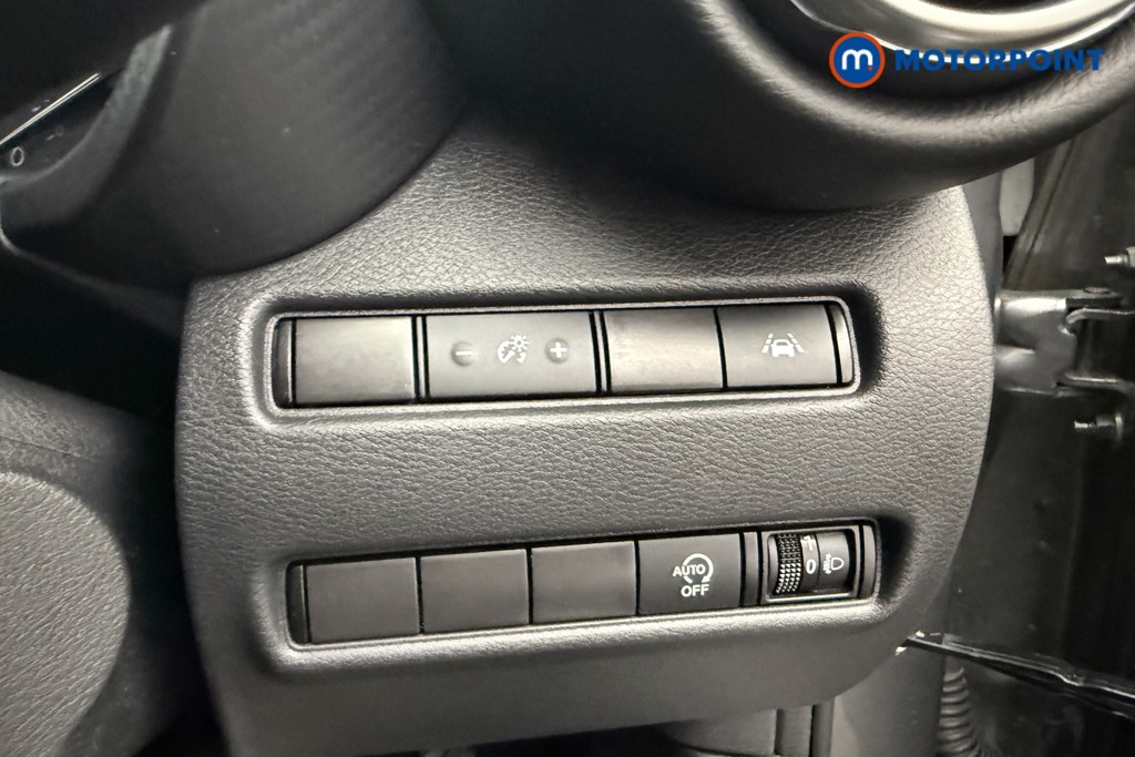 Nissan Juke N-Connecta Automatic Petrol SUV - Stock Number (1569828) - 15th supplementary image