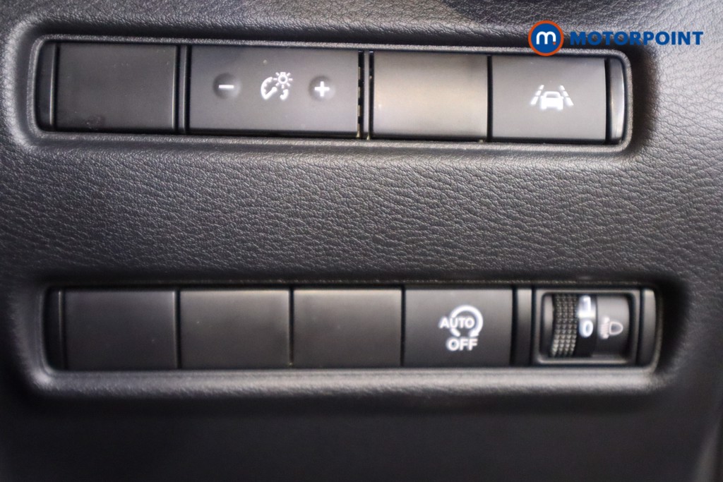 Nissan Juke N-Connecta Automatic Petrol SUV - Stock Number (1569836) - 16th supplementary image